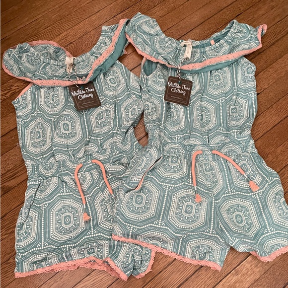 Matilda Jane Other - NWT Matilda Jane beachside romper size 6 teal peach lace